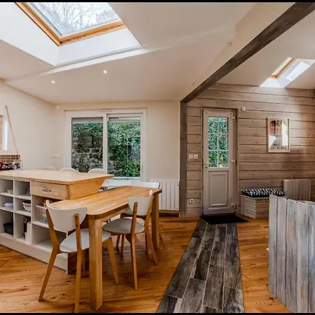 Cozy House Near The And Town Centre Holiday home